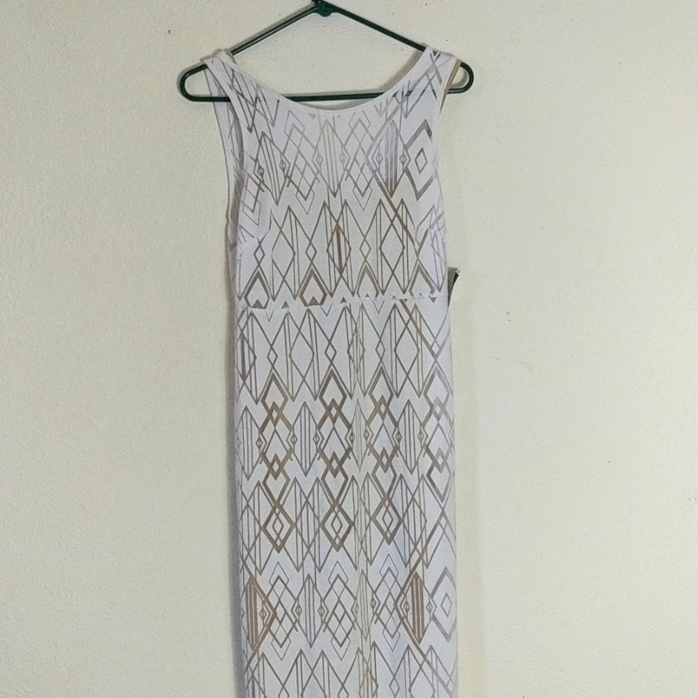 New Simply Styled White Maxi Dress Small